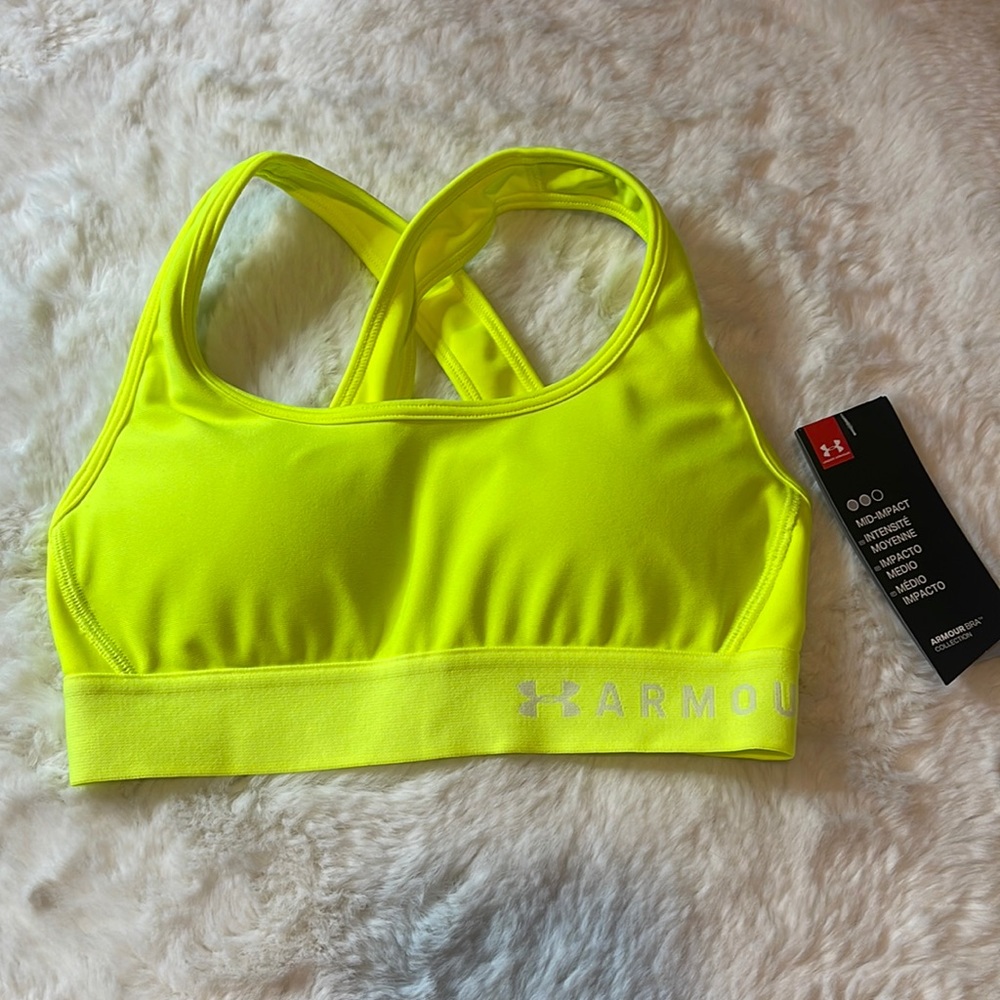 NWT Under Armour sports bra - SIZE: XS